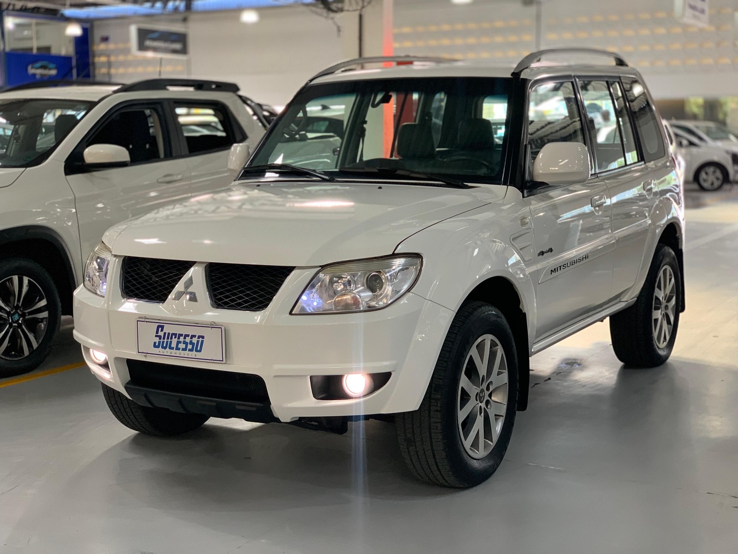 MITSUBISHI PAJERO TR4