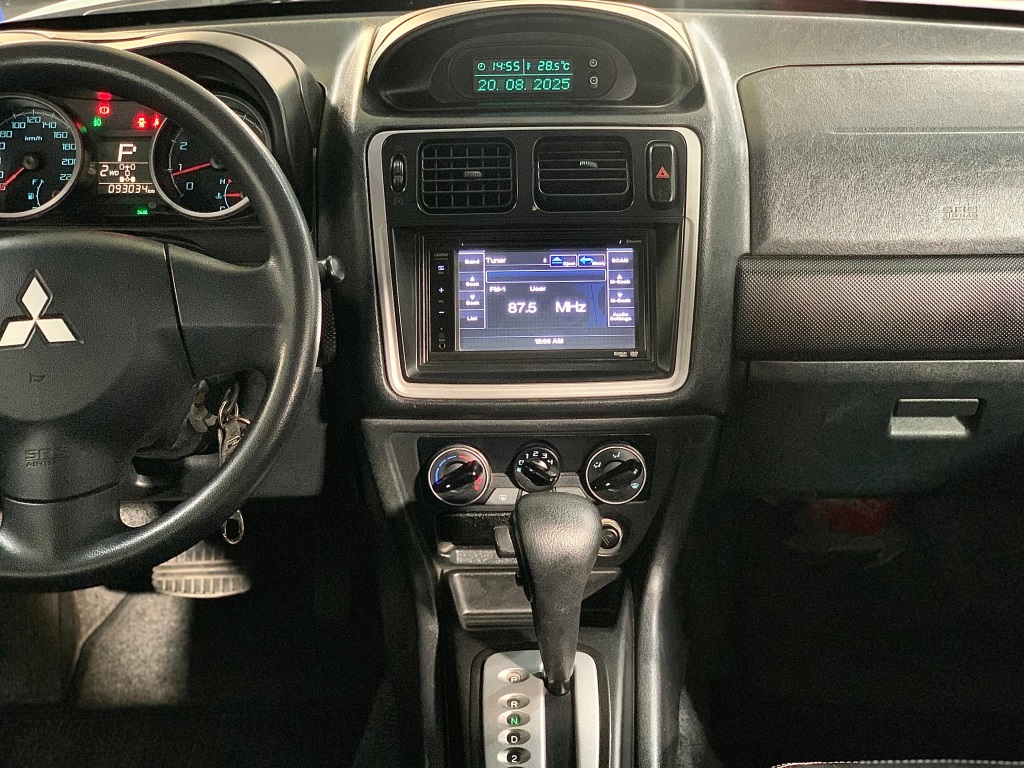 MITSUBISHI PAJERO TR4