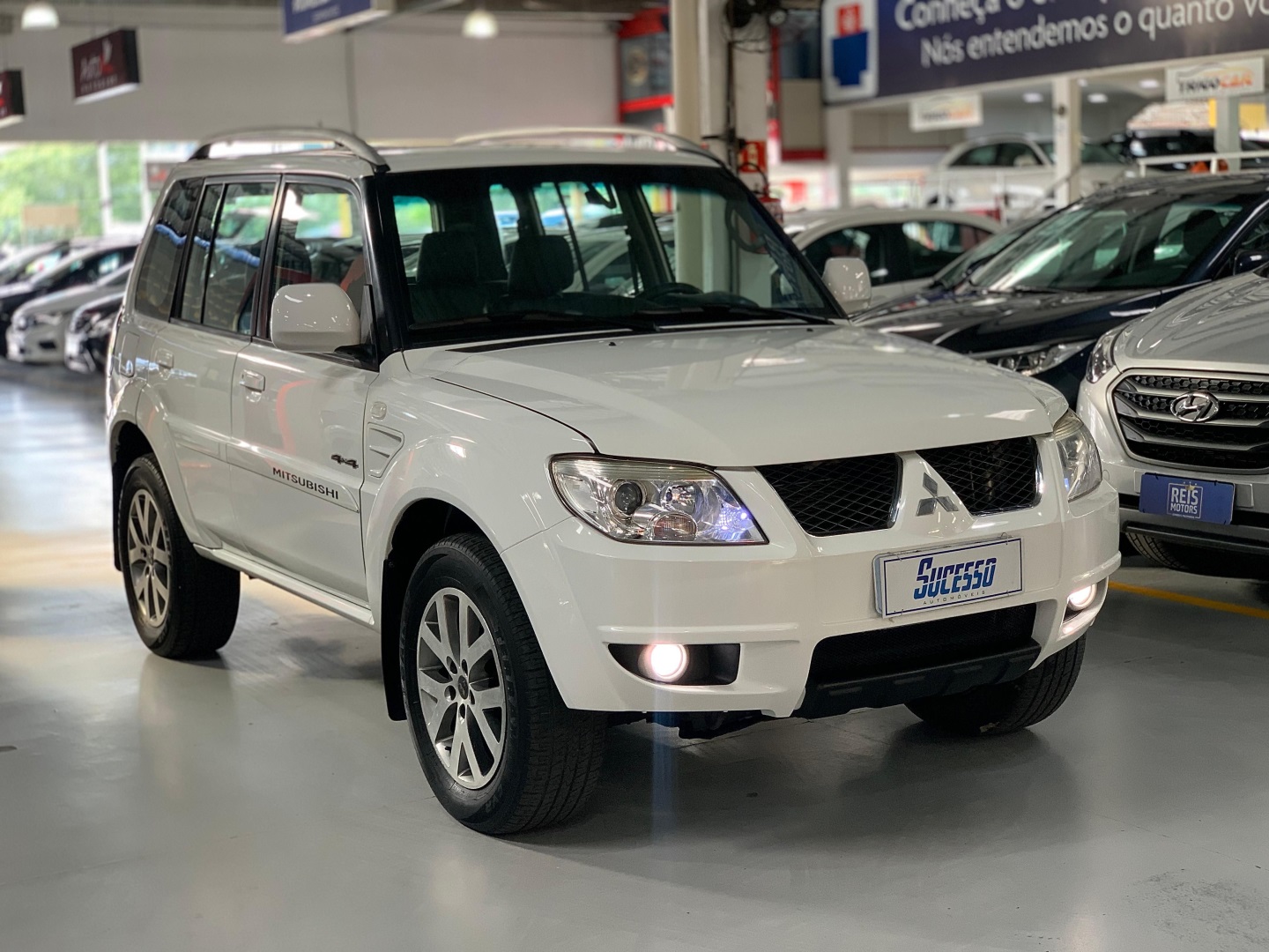 MITSUBISHI PAJERO TR4