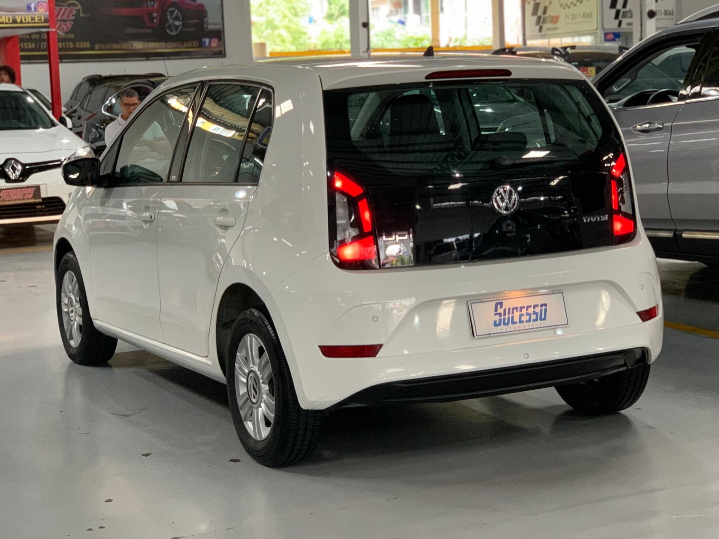 VOLKSWAGEN UP