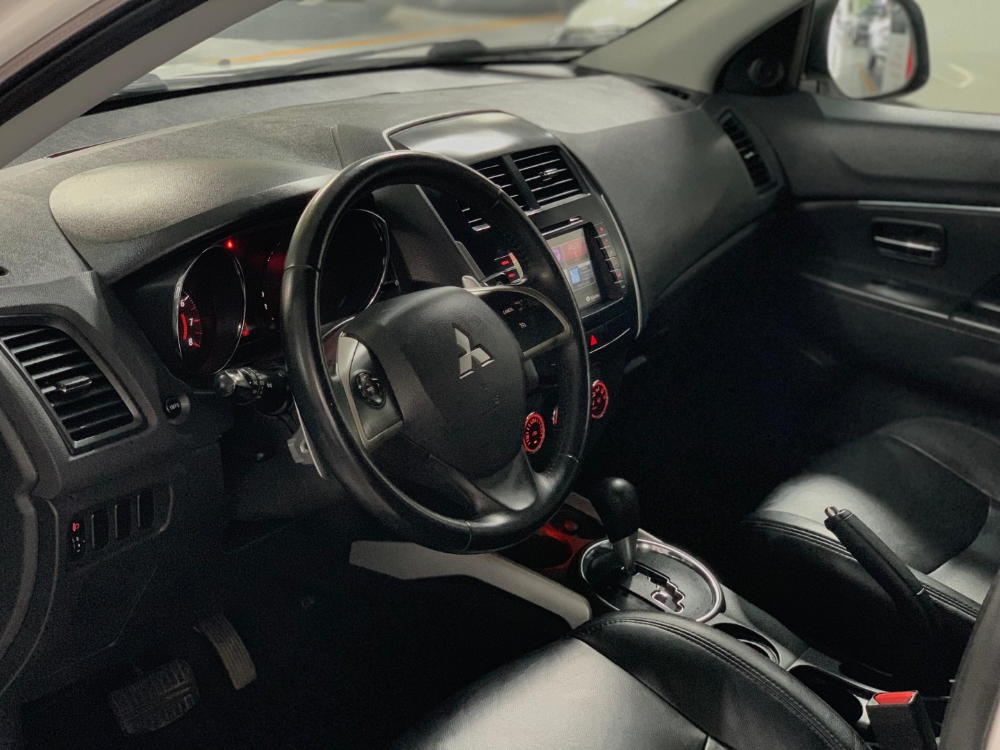 MITSUBISHI ASX