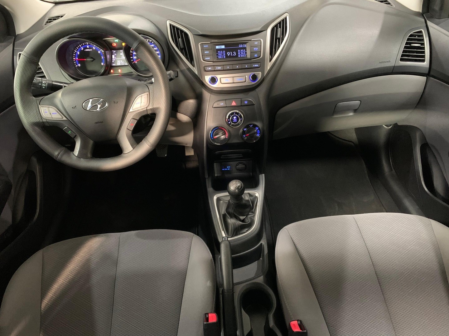 HYUNDAI HB20S