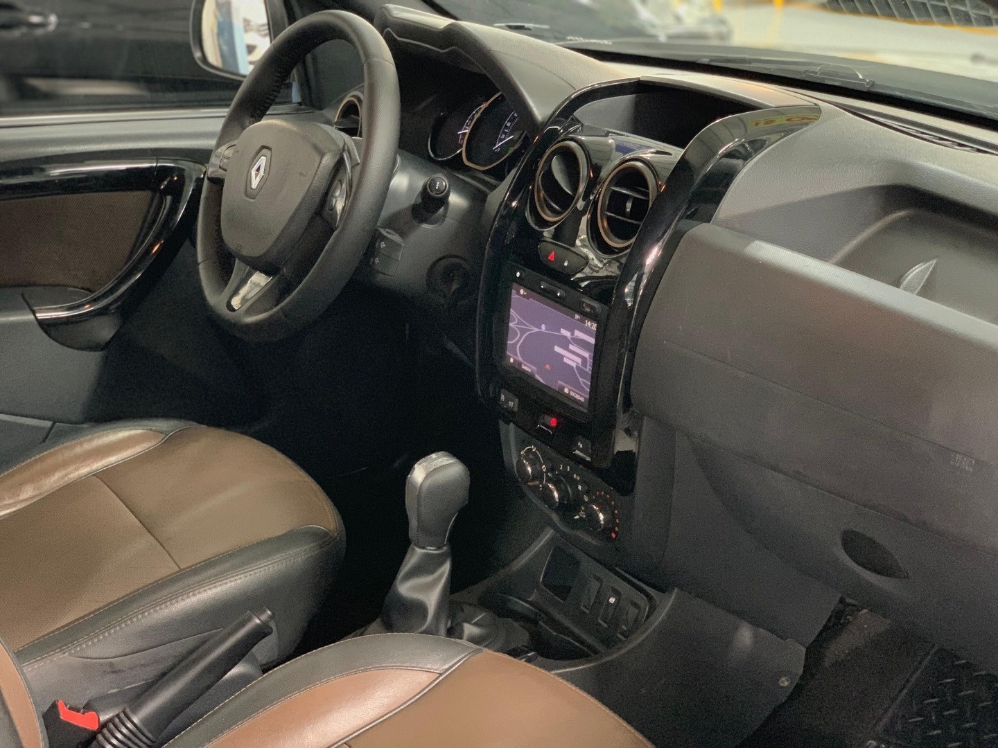 RENAULT DUSTER