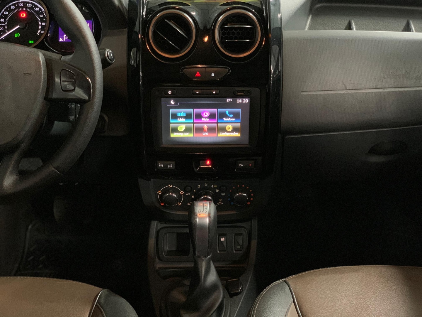 RENAULT DUSTER