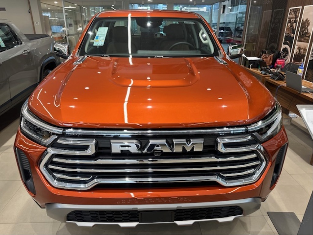 DAKOTA 2.2 TURBO DIESEL LARAMIE 4X4 AUTOMÁTICO11