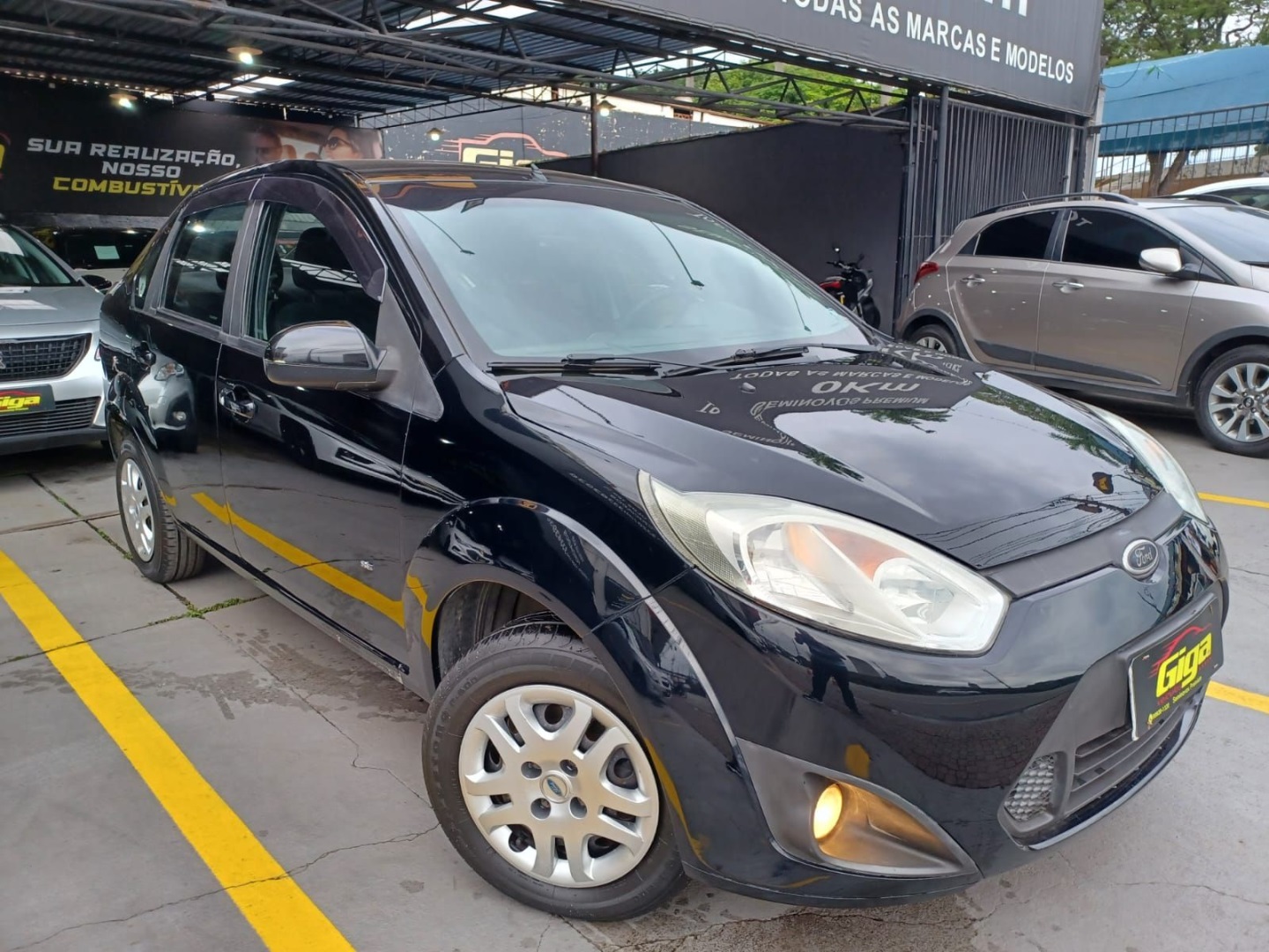 FORD FIESTA 1.6 ROCAM SE SEDAN 8V FLEX 4P MANUAL