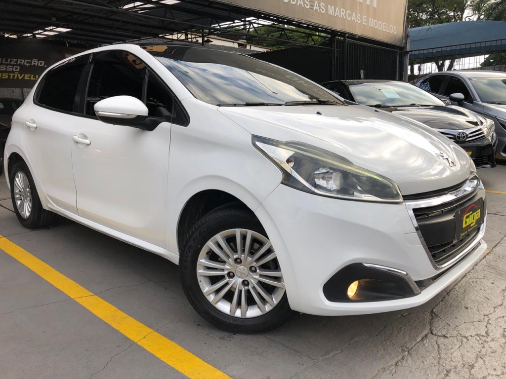 PEUGEOT 208 1.2 ALLURE 12V FLEX 4P MANUAL