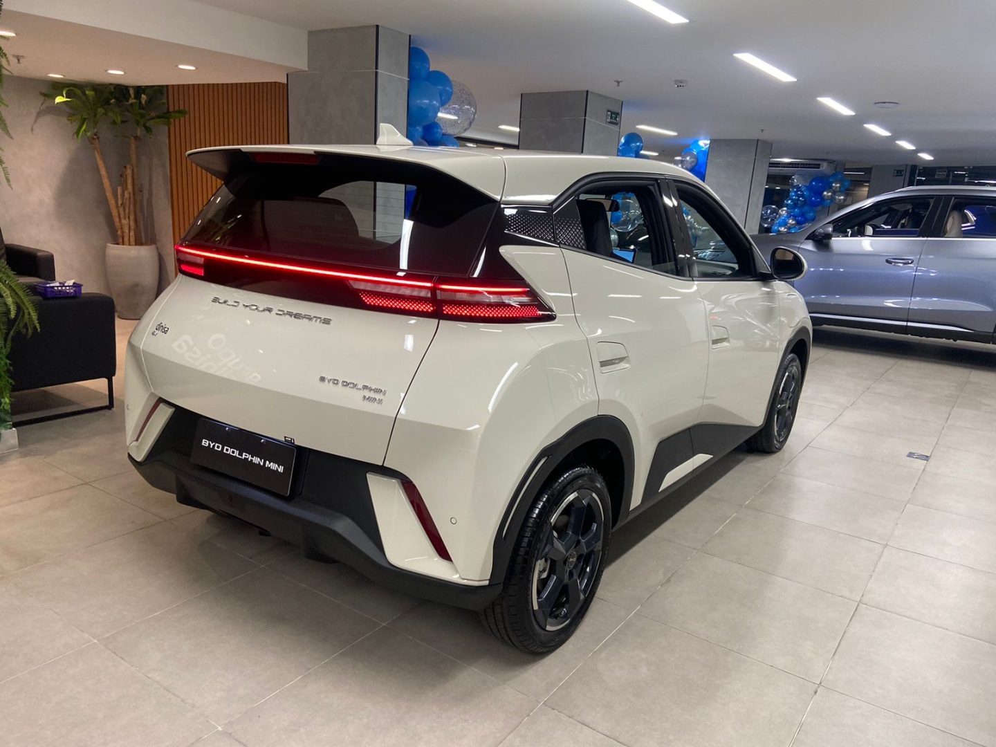 DOLPHIN MINI 38 KM ELÉTRICO 5L4