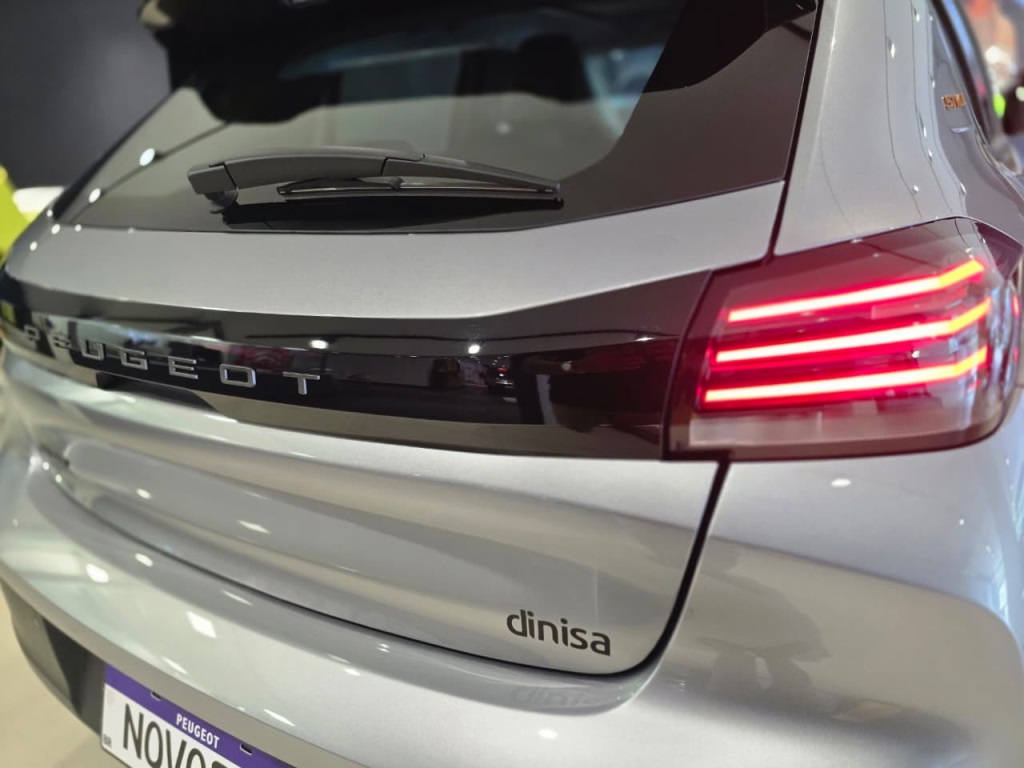 208 1.0 FIREFLY FLEX STYLE MANUAL6