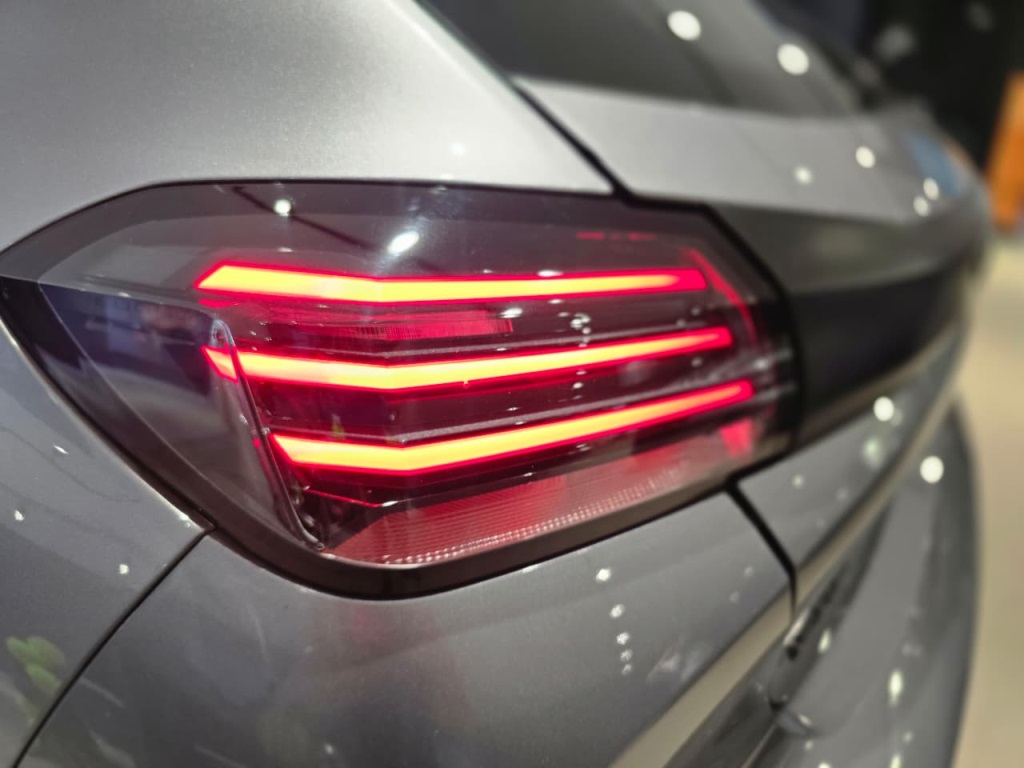 208 1.0 FIREFLY FLEX ACTIVE MANUAL3