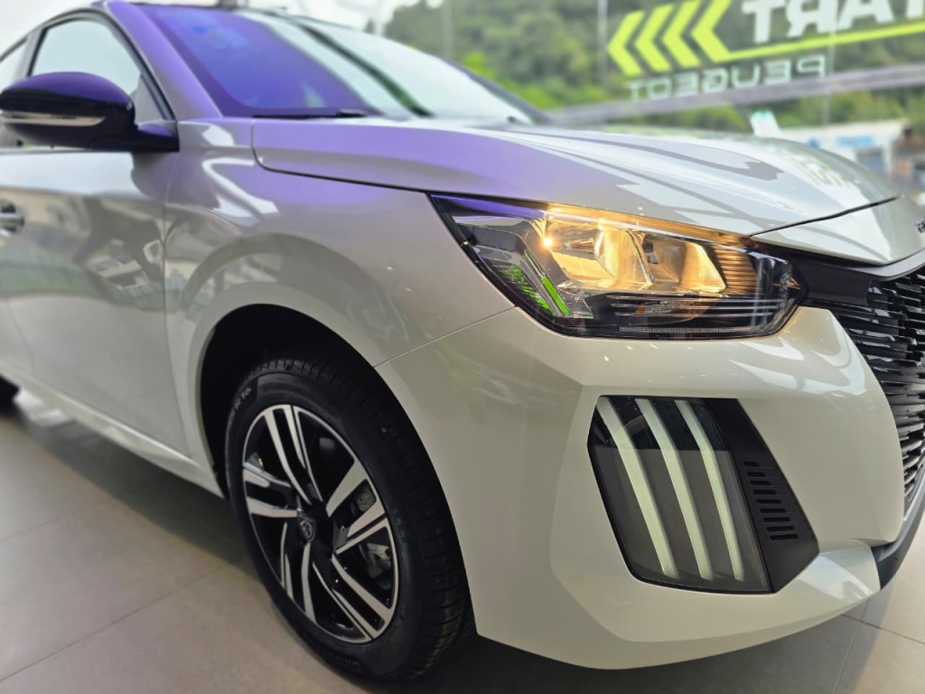 208 1.0 TURBO 200 FLEX ALLURE CVT1