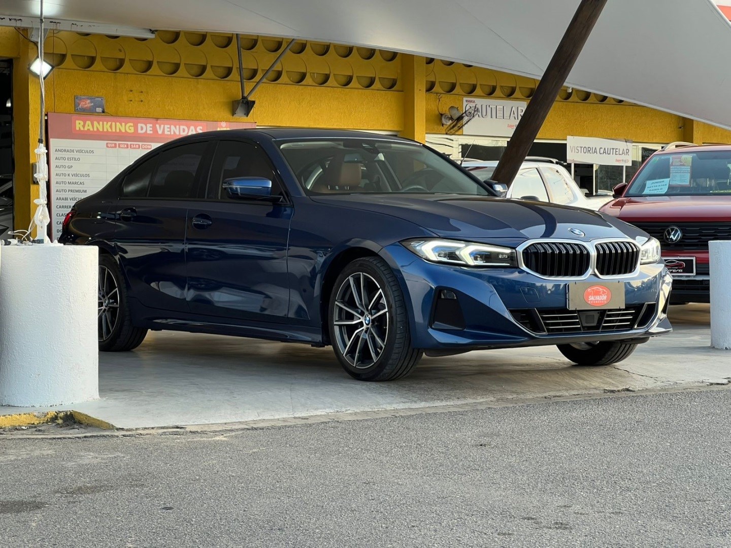 BMW 320i