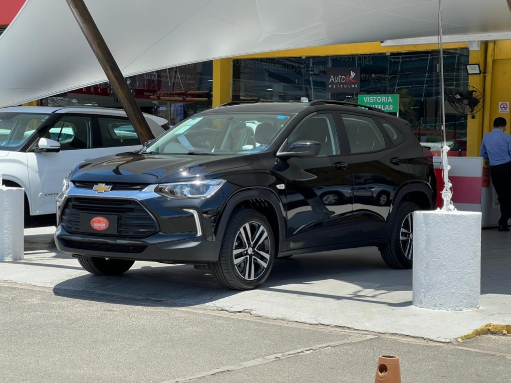 CHEVROLET TRACKER