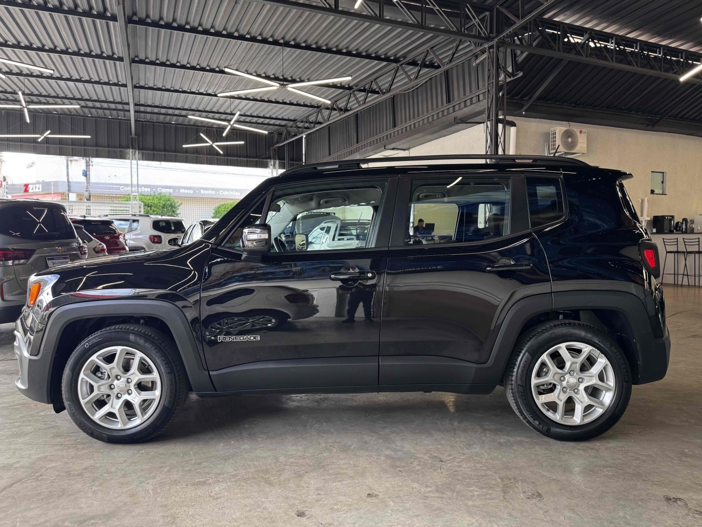 JEEP RENEGADE 1.8 16V FLEX LONGITUDE 4P AUTOMÁTICO