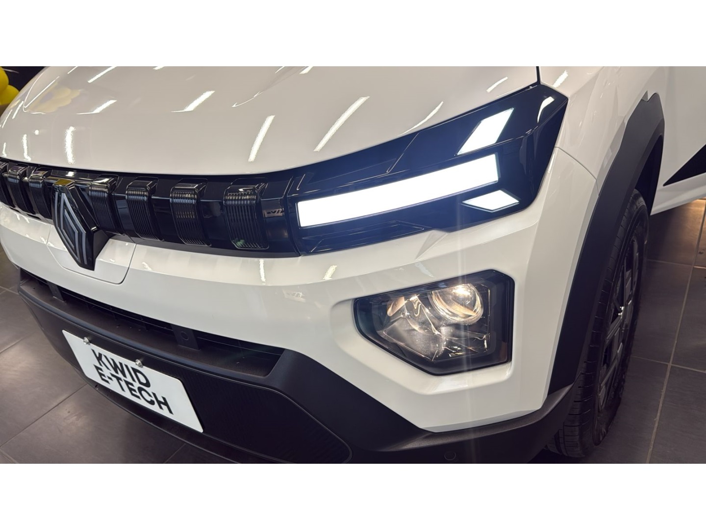 KWID E-TECH 27 KW ELÉTRICO TECHNO9