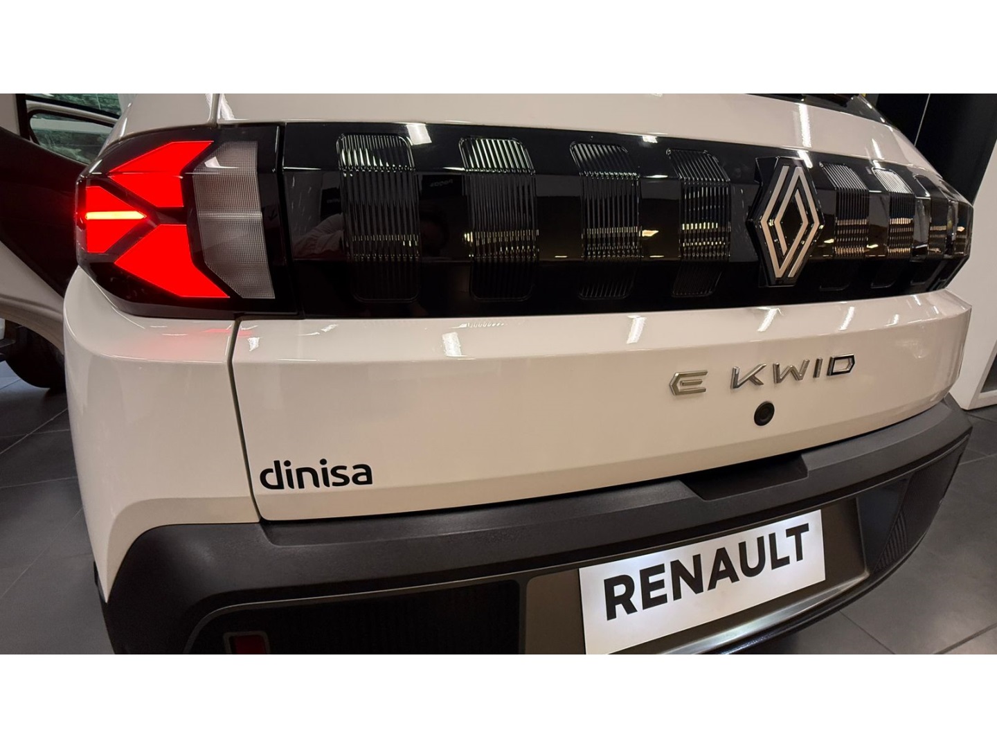 KWID E-TECH 27 KW ELÉTRICO TECHNO10