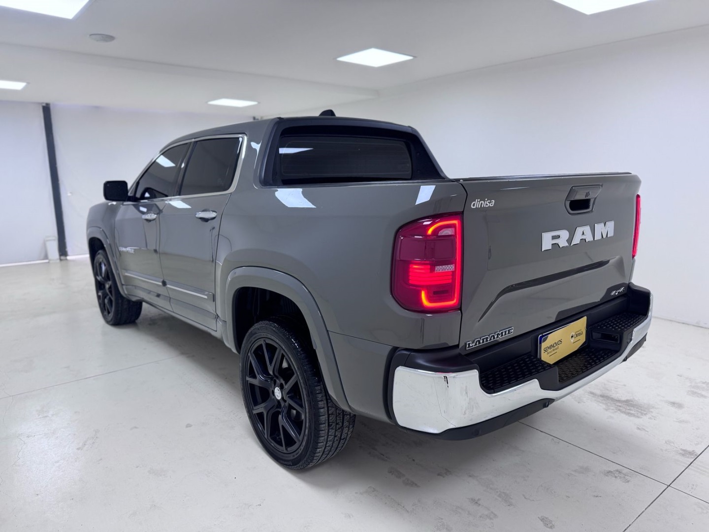 RAMPAGE 2.0 TURBO DIESEL LARAMIE 4X4 AUTOMÁTICO