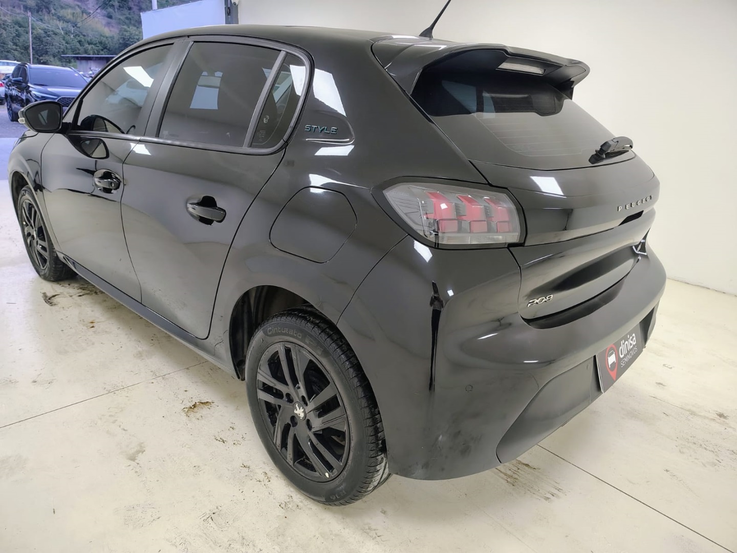208 1.0 FIREFLY FLEX STYLE MANUAL