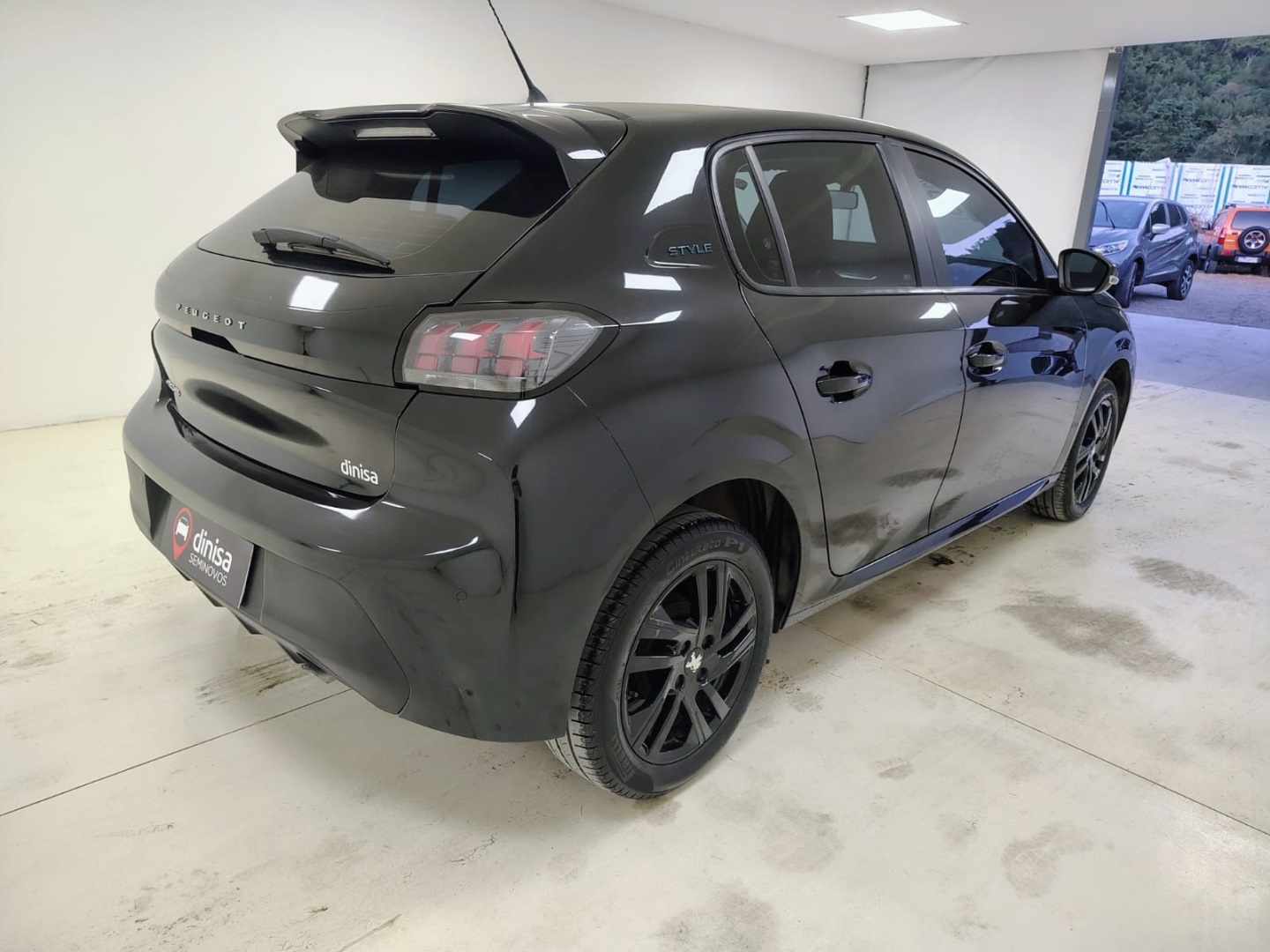 208 1.0 FIREFLY FLEX STYLE MANUAL