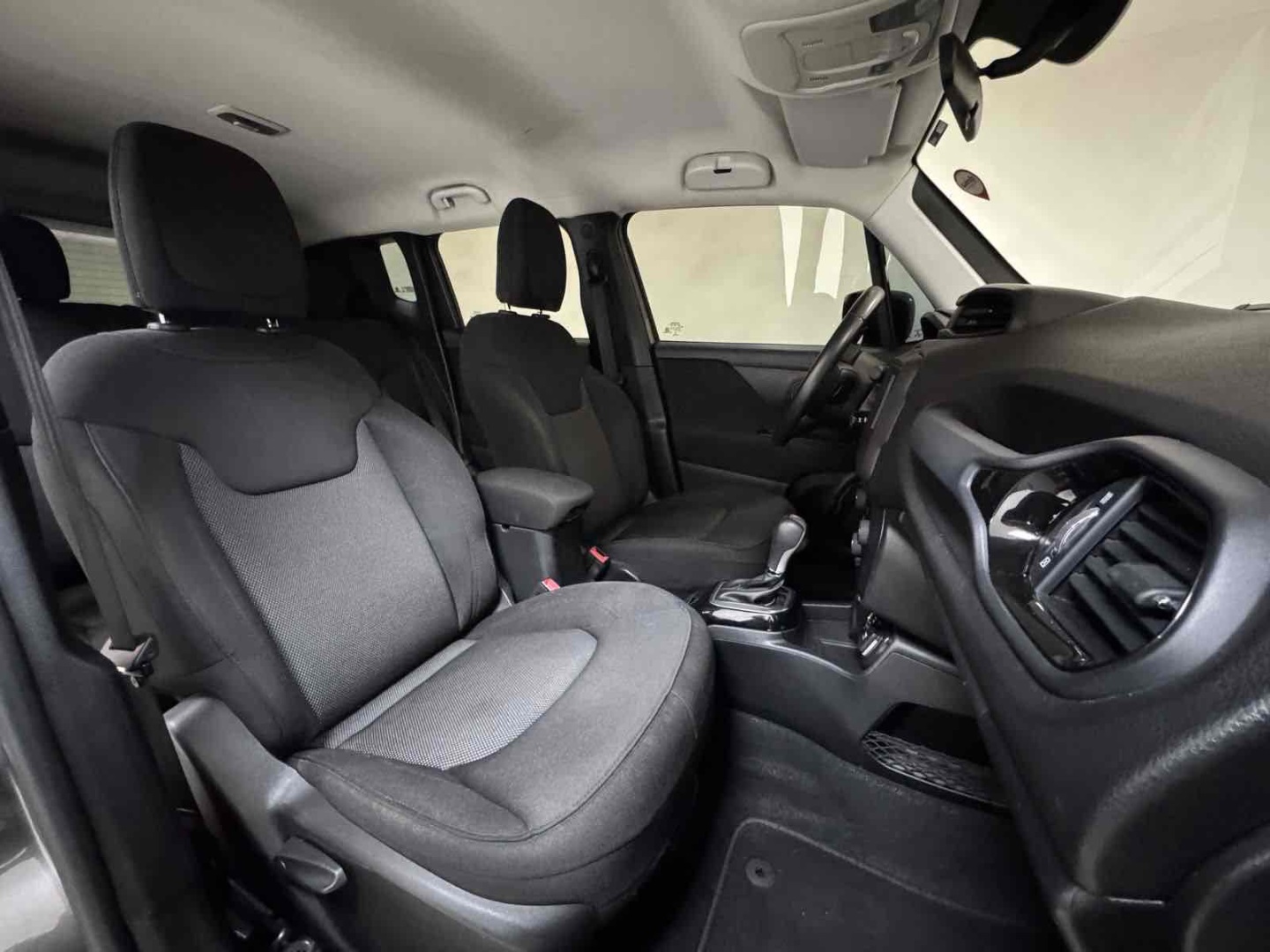 RENEGADE 1.8 16V FLEX SPORT 4P AUTOMÁTICO