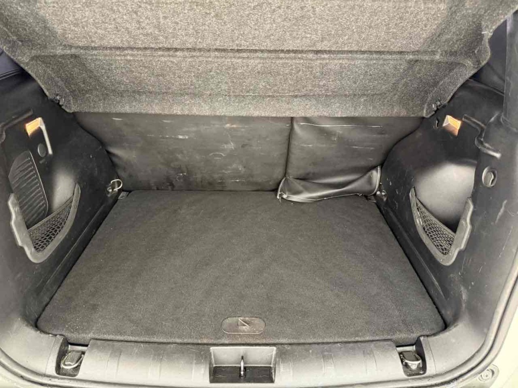 RENEGADE 1.8 16V FLEX 4P MANUAL