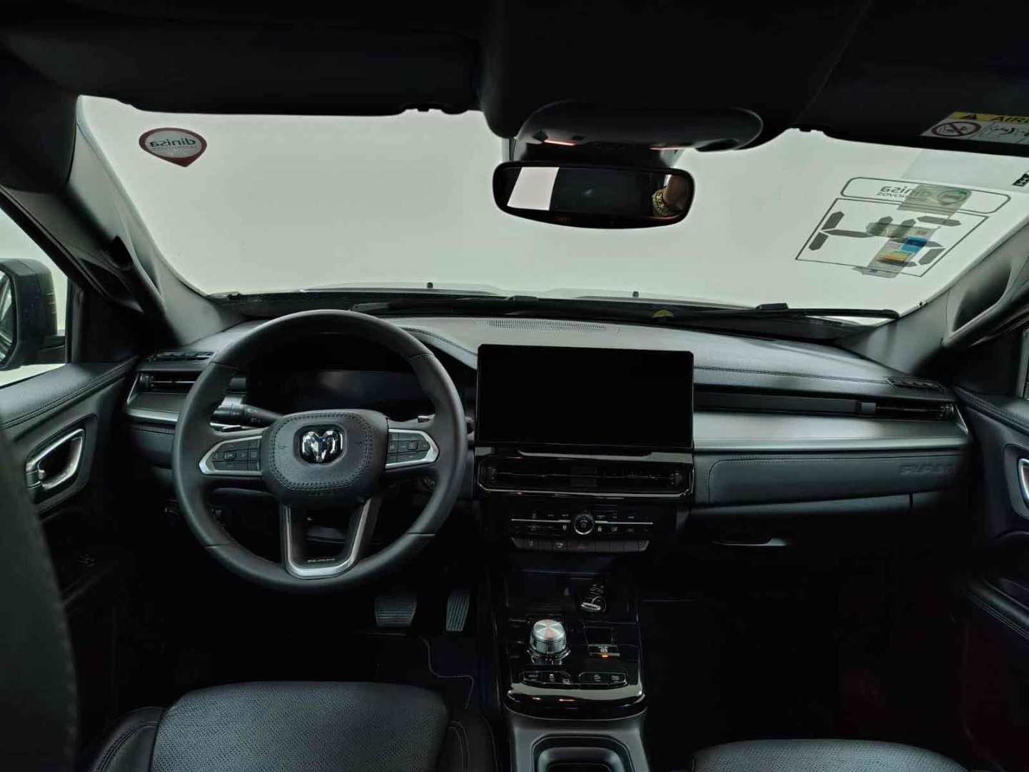 RAMPAGE 2.0 TURBO DIESEL REBEL 4X4 AUTOMÁTICO11