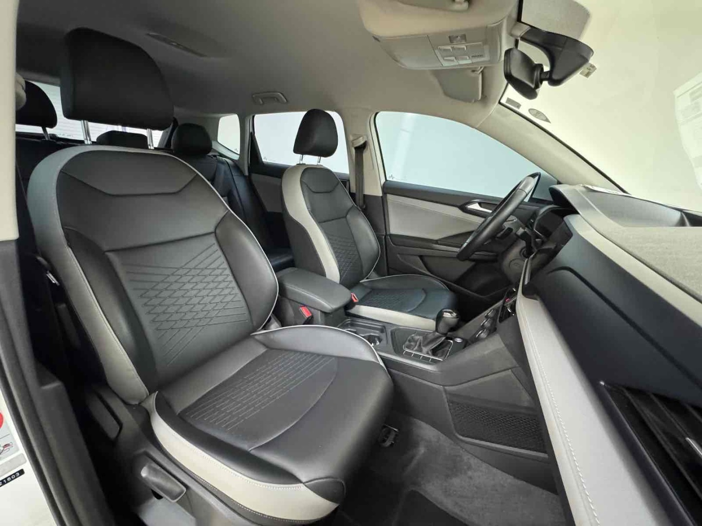 TAOS 1.4 250 TSI TOTAL FLEX COMFORTLINE AUTOMÁTICO6