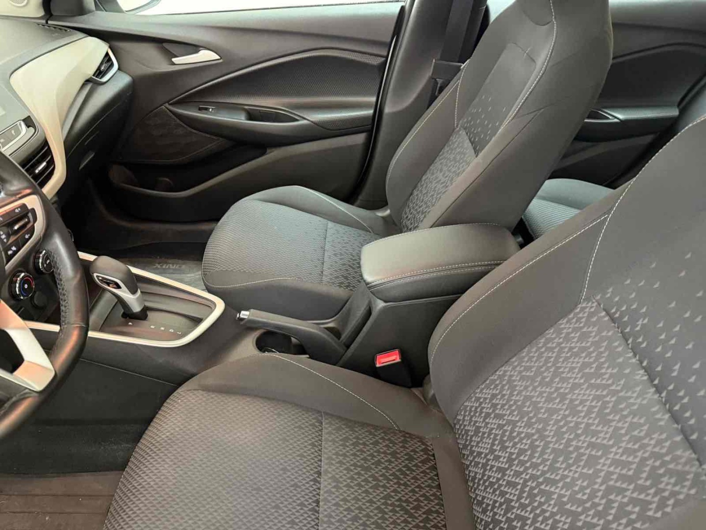 ONIX 1.0 TURBO FLEX LTZ AUTOMÁTICO8