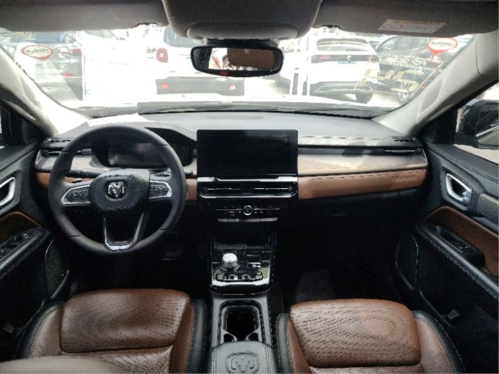 RAMPAGE 2.0 TURBO DIESEL LARAMIE 4X4 AUTOMÁTICO6