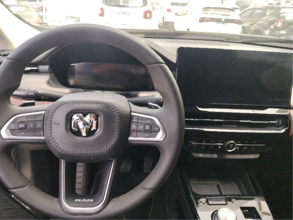 RAMPAGE 2.0 TURBO DIESEL LARAMIE 4X4 AUTOMÁTICO8