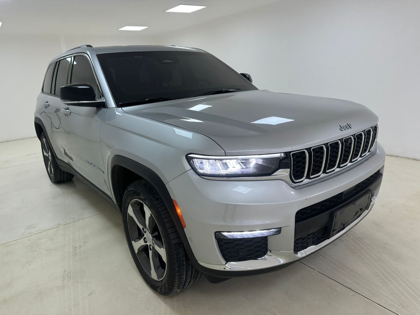 GRAND CHEROKEE 2.0 TURBO HÍBRIDO 4XE AT82