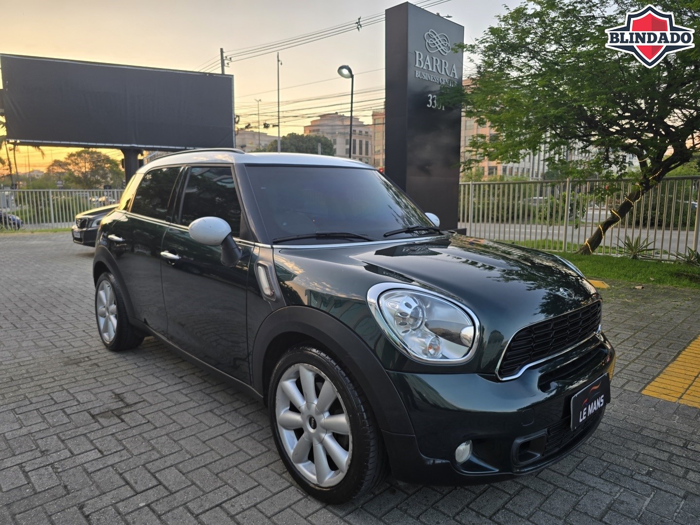 MINI COUNTRYMAN