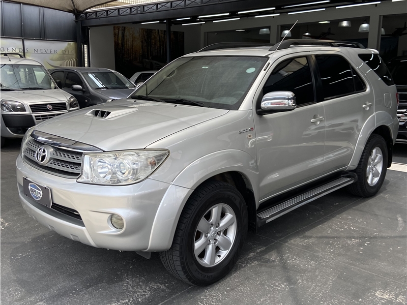 Brim Automoveis: TOYOTA HILUX SW4 2009 - 3.0 SRV 4X4 7 LUGARES 16V ...