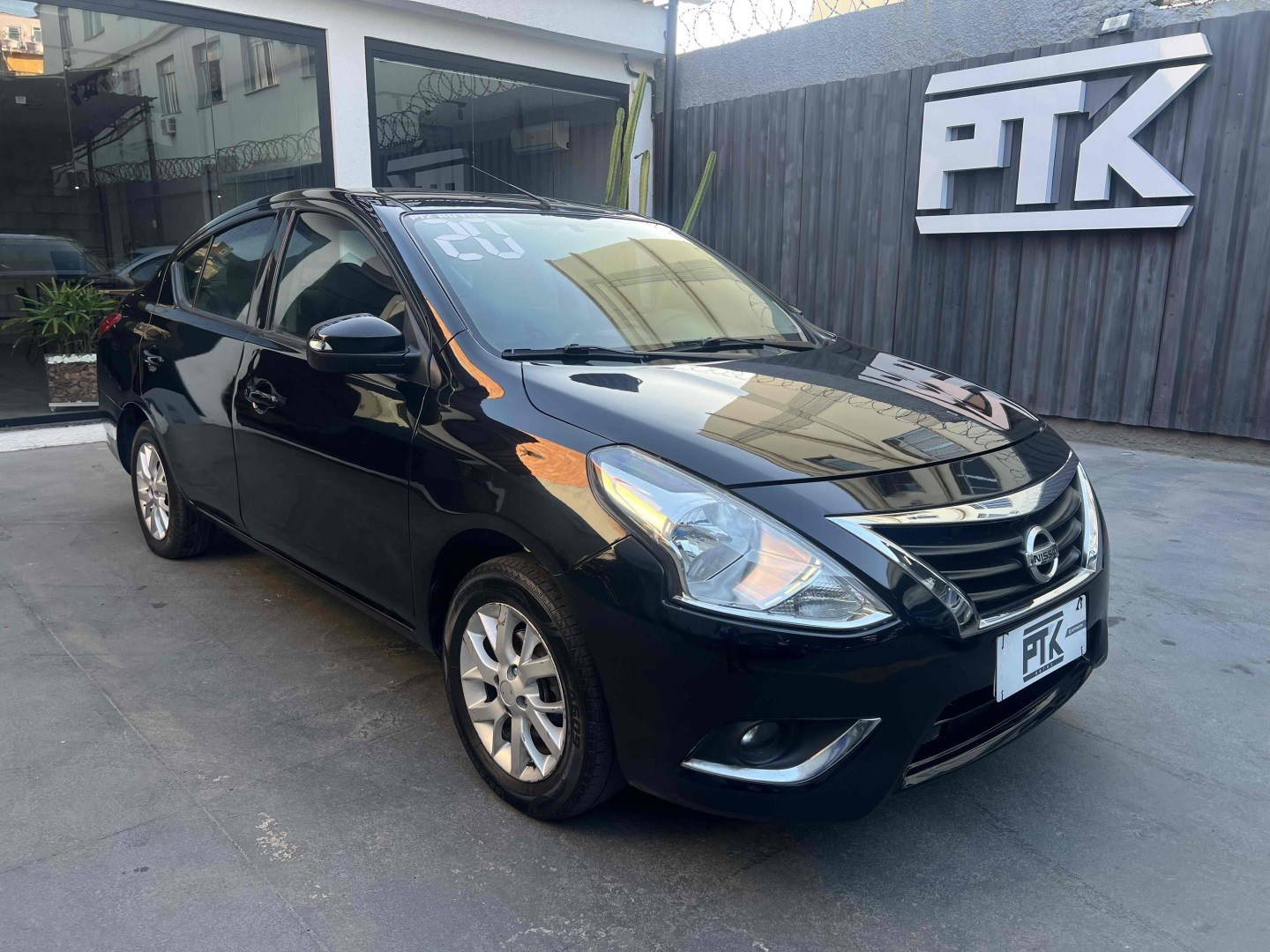 NISSAN VERSA