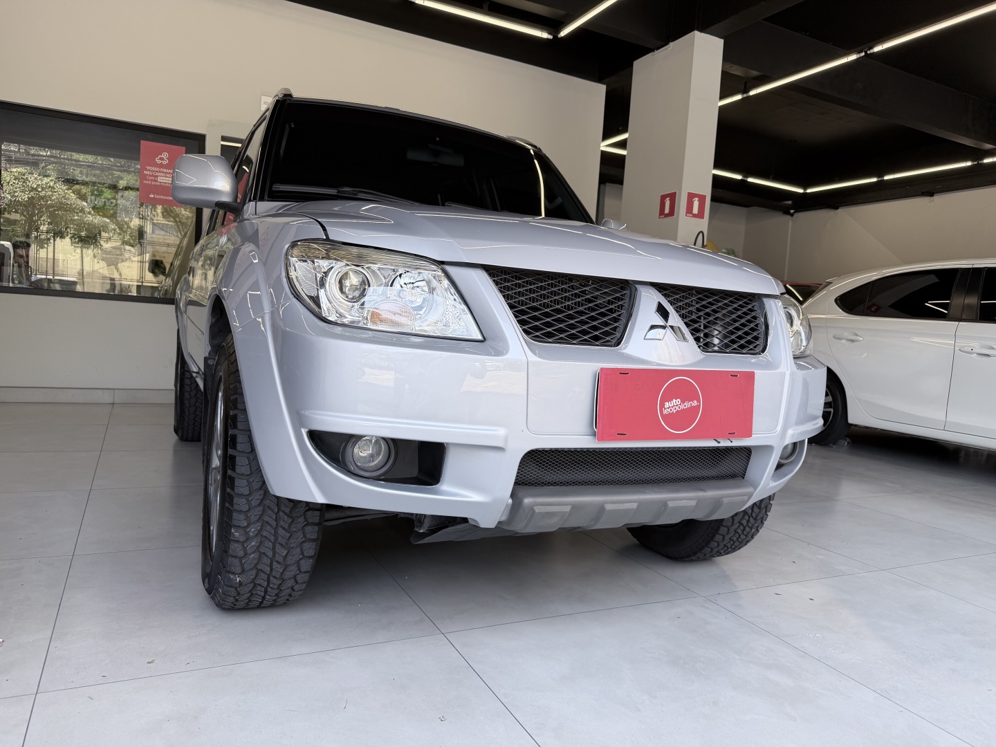 MITSUBISHI PAJERO TR4