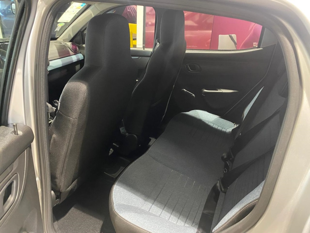 KWID 1.0 12V SCE FLEX TECHNO MANUAL6