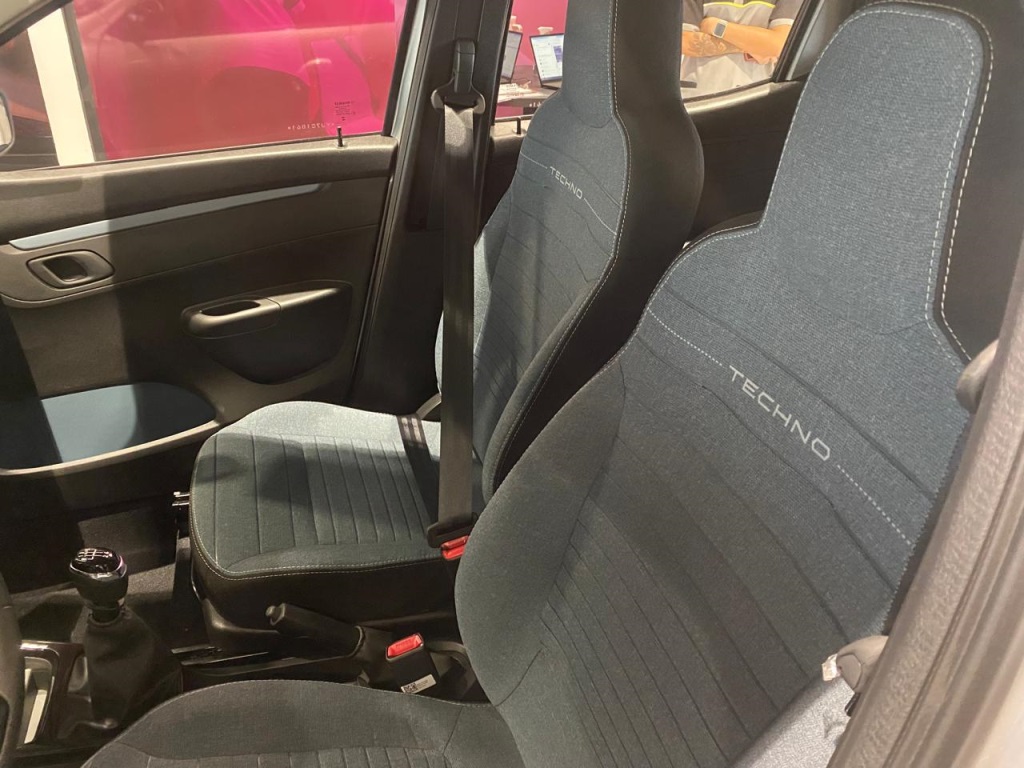 KWID 1.0 12V SCE FLEX TECHNO MANUAL5