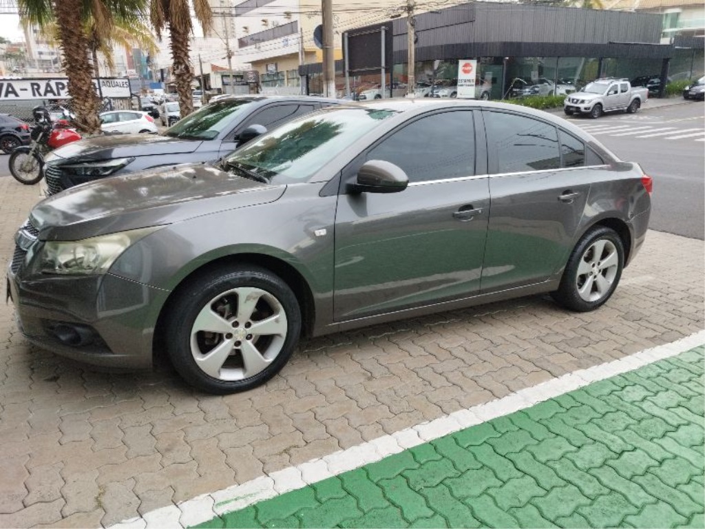 CHEVROLET CRUZE