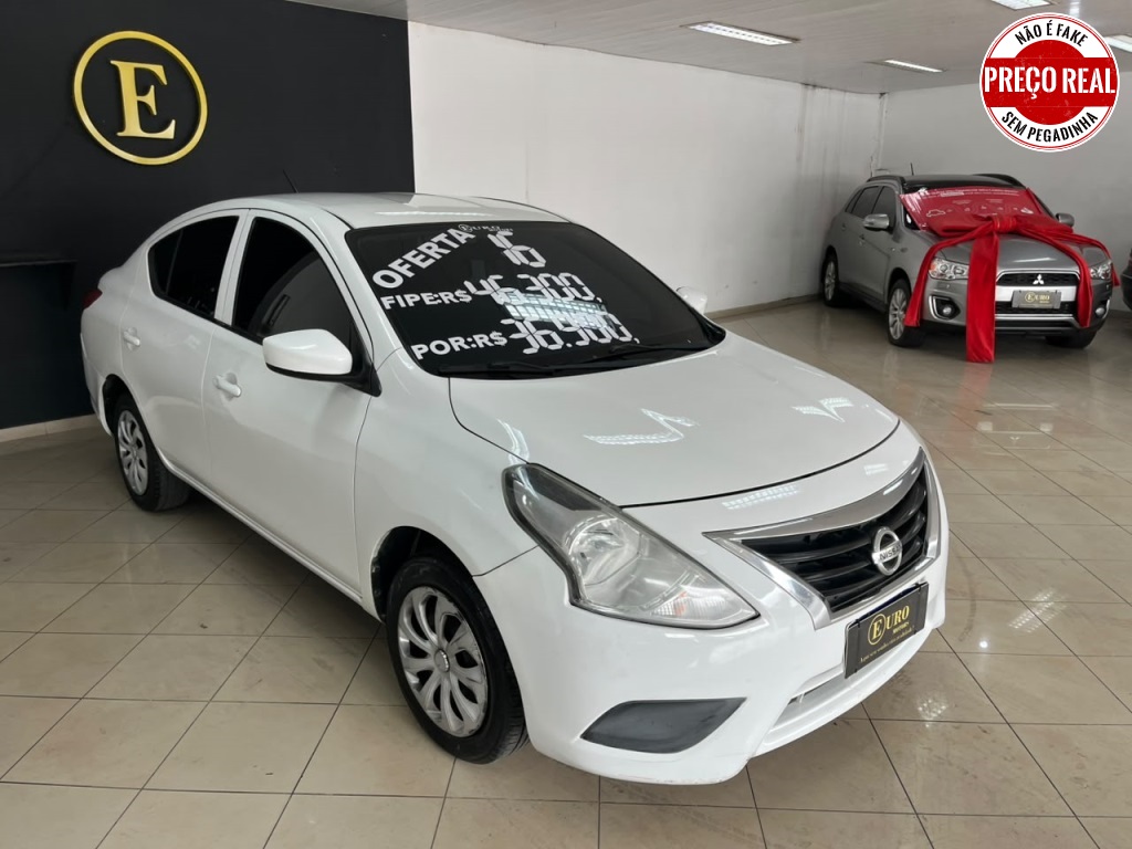 NISSAN VERSA