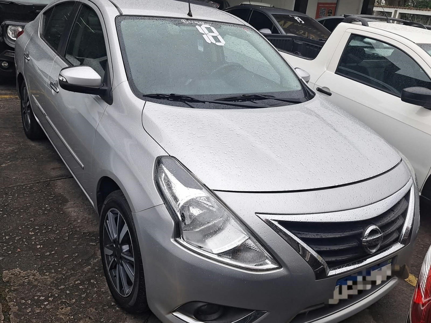 NISSAN VERSA
