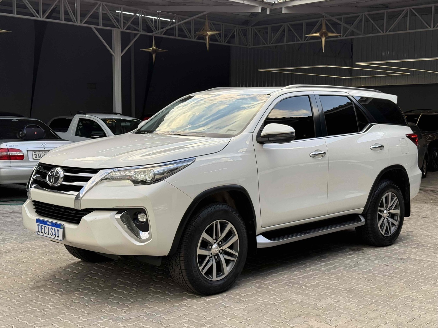 TOYOTA HILUX SW4