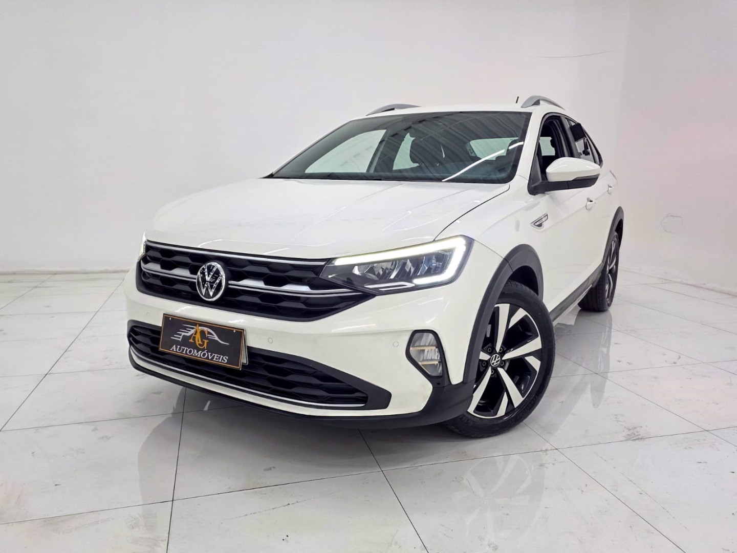VOLKSWAGEN NIVUS 1.0 200 TSI TOTAL FLEX HIGHLINE AUTOMÁTICO