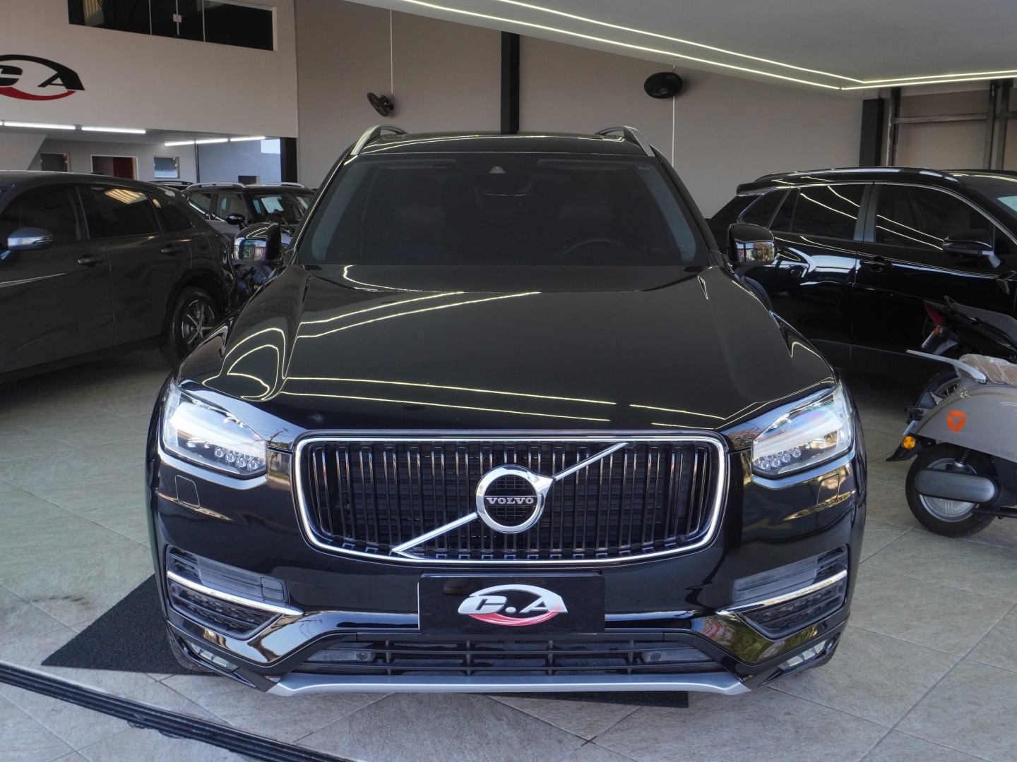 Volvo XC90 90 2.0 Momentum Turbo Gasolina 4P 4X4 Automático - foto 2