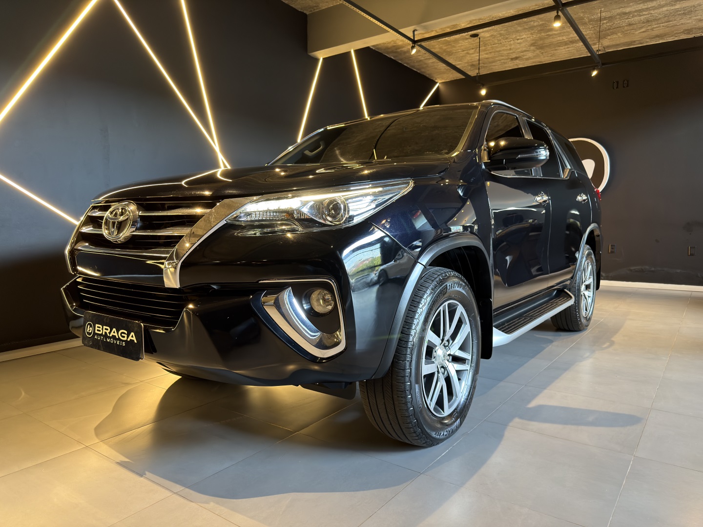 TOYOTA HILUX SW4