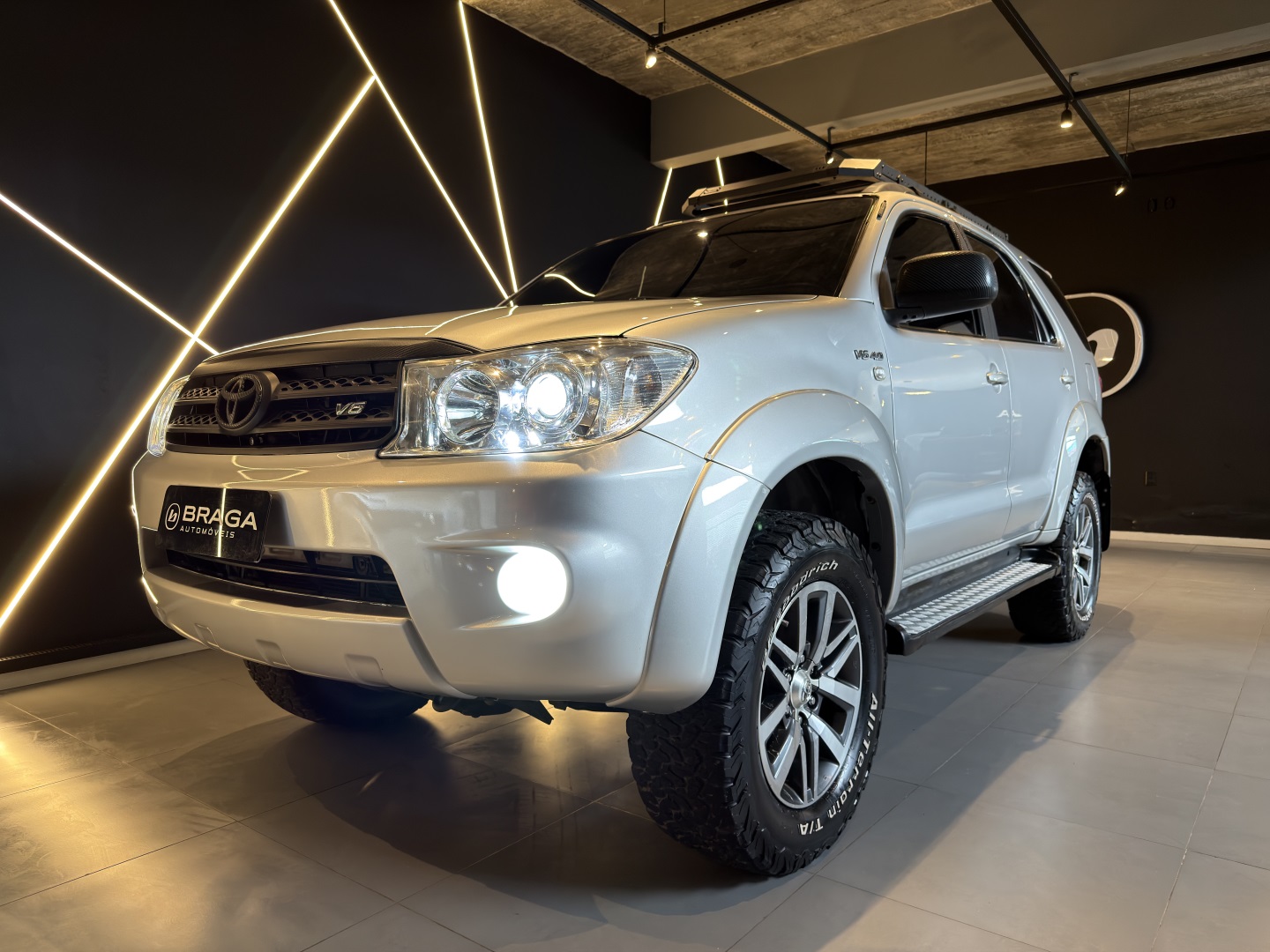 TOYOTA HILUX SW4