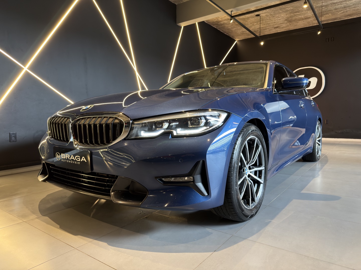 BMW 320i