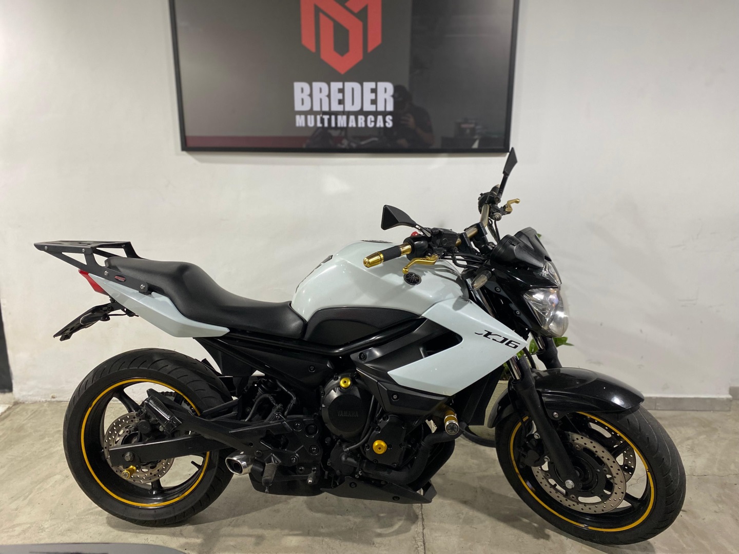 YAMAHA XJ6 N