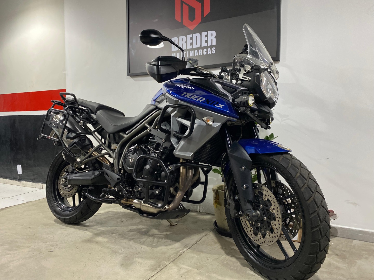 TRIUMPH TIGER 800 XRX