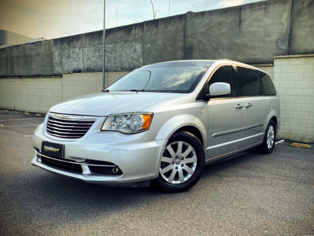 CHRYSLER TOWN E COUNTRY