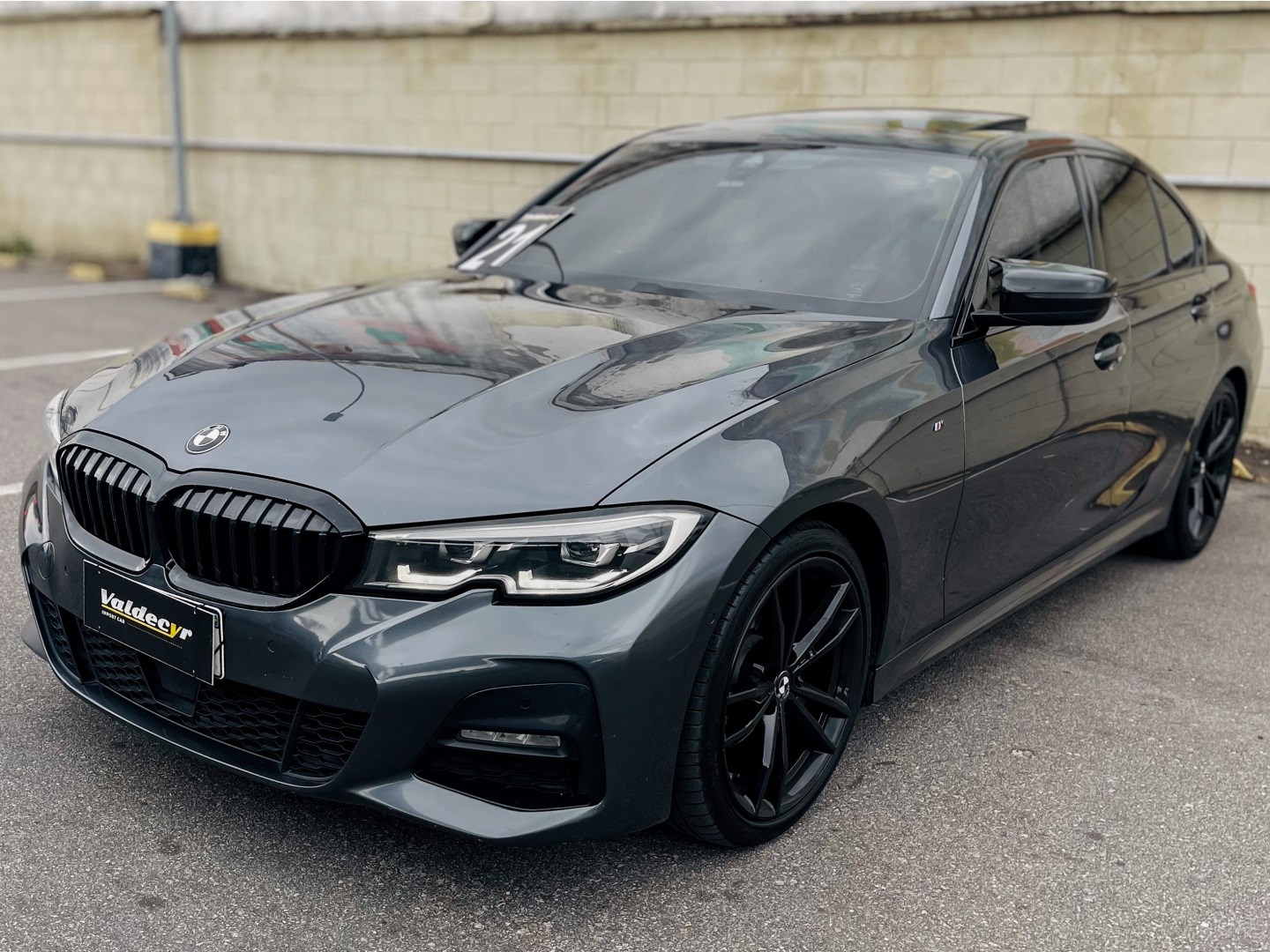 BMW 320i